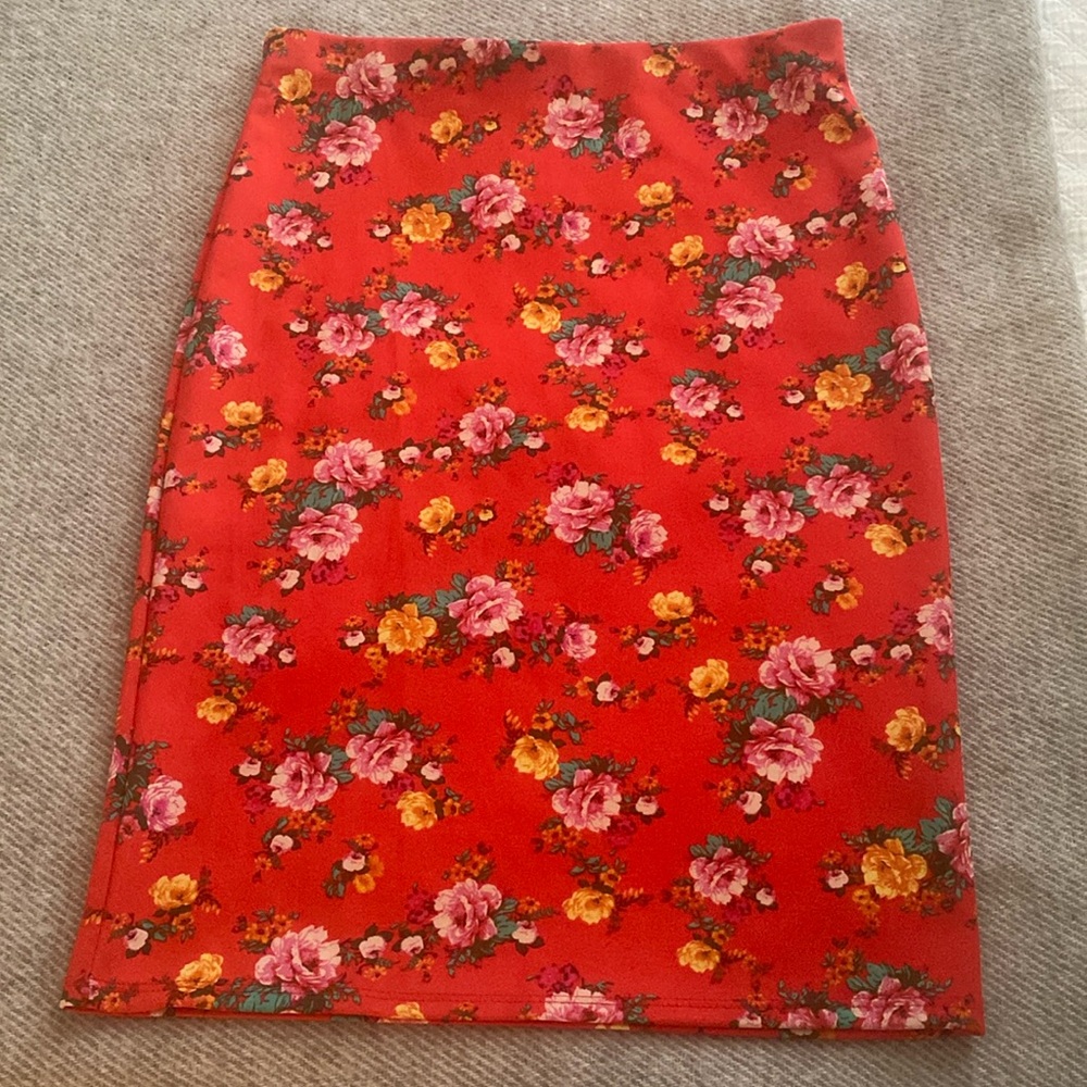 Agnes + Dora Red Floral Pencil Skirt